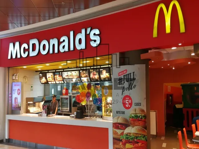 Imagem 8: Excelente Conjunto Comercial para sua Empresa. 1.300 m² na Chácara Santo Antônio!