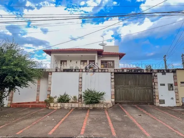 Imagem: Sobrado com 5 Suítes À Venda no Setor