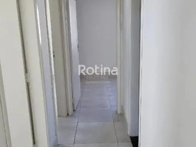 Imagem 6: Casa À Venda, 3 Quartos, 2 Vagas, Conjunto Alvorada - Uberlândia/Mg - R$ 220.000,00
