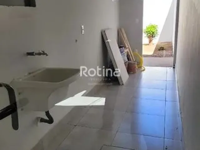 Imagem 9: Casa À Venda, 3 Quartos, 2 Vagas, Conjunto Alvorada - Uberlândia/Mg - R$ 220.000,00