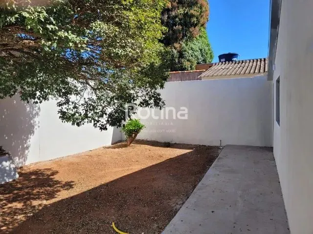 Imagem 11: Casa À Venda, 3 Quartos, 2 Vagas, Conjunto Alvorada - Uberlândia/Mg - R$ 220.000,00