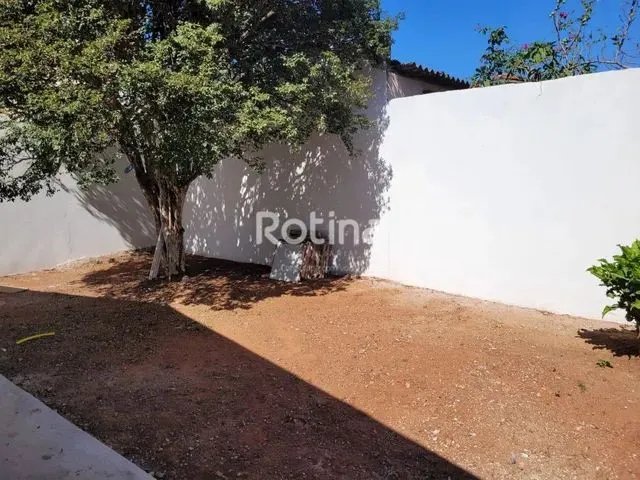 Imagem 4: Casa À Venda, 3 Quartos, 2 Vagas, Conjunto Alvorada - Uberlândia/Mg - R$ 220.000,00