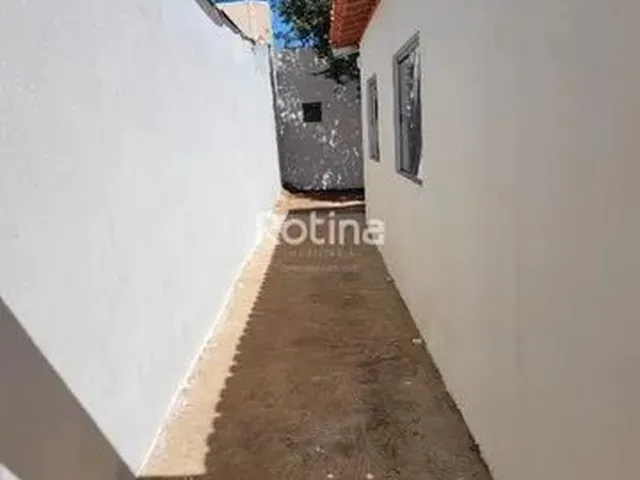 Imagem 16: Casa À Venda, 3 Quartos, 2 Vagas, Conjunto Alvorada - Uberlândia/Mg - R$ 220.000,00