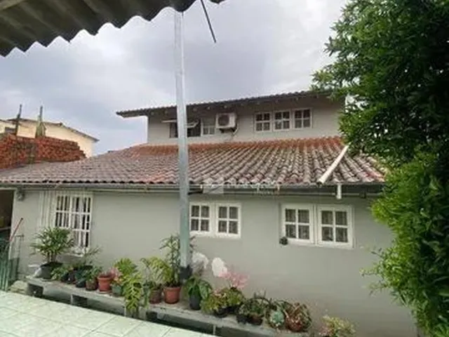 Imagem: Sobrado com 4 Dormitórios À Venda, 190
