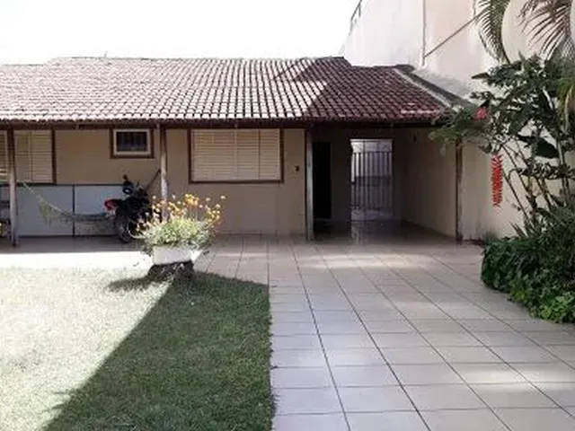 Imagem: Casa com 3 Dormitórios À Venda, 420 M²