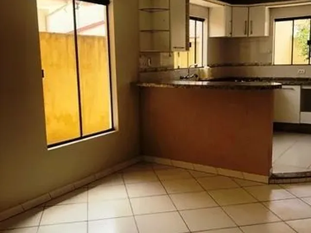 Imagem 2: Aluguel Casa com 3 dormitórios