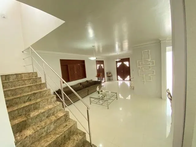 Imagem 2: Casa Solta no Calhau com 5 Suítes // Projetada // 276M