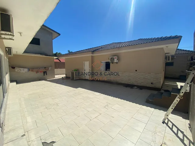 Imagem 2: Casa à venda no bairro Centro - Imbituba/SC