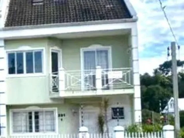 Imagem: Sobrado Quadiplex com 4 Quartos em Ótima