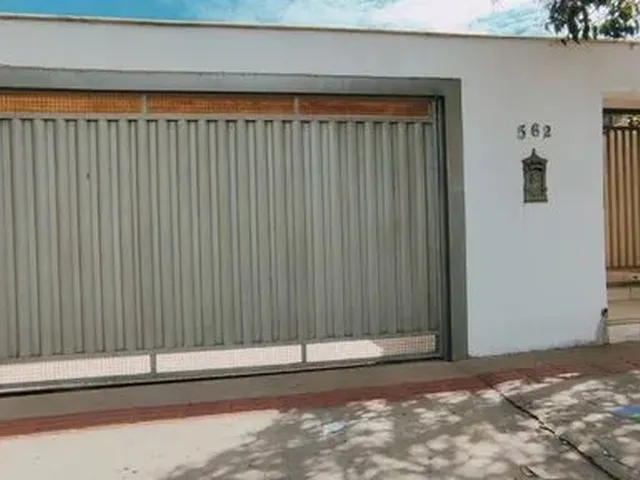 Imagem: Casa com 3 Dormitórios para Alugar, 180