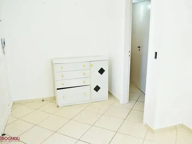 Imagem 12: Apartamento de 2 Quartos para Alugar no Bairro Pantanal