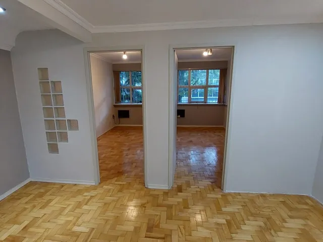Imagem 2: Sala Comercial REFORMADA com 42 m² de área no Bairro Rio Branco Moinhos
