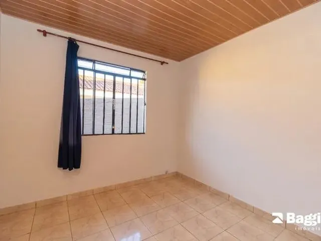 Imagem 10: Casa de 3 Quartos para Alugar no Bairro Orleans