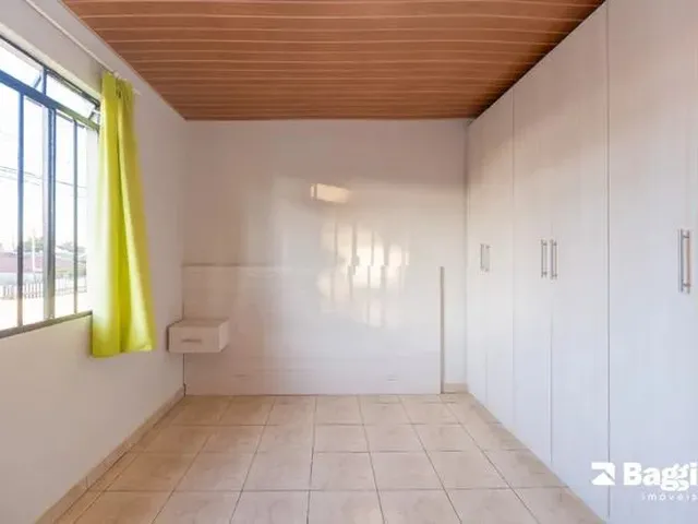 Imagem 2: Casa de 3 Quartos para Alugar no Bairro Orleans