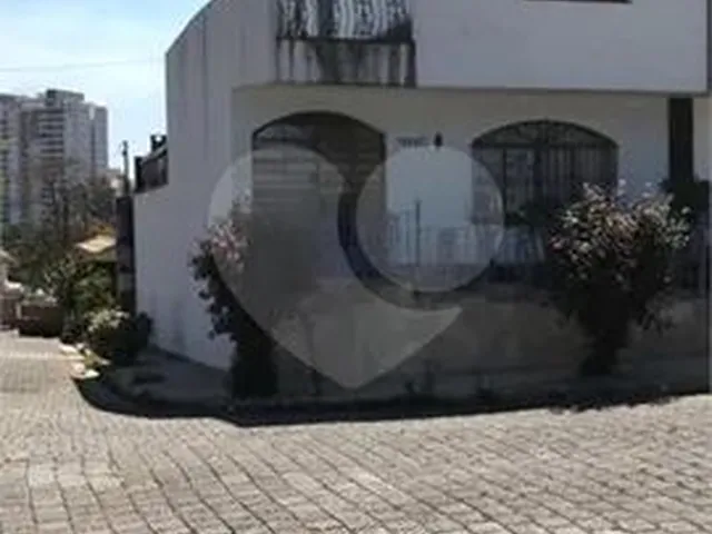 Imagem: Casa com 4 Dormitórios a Venda na Vila