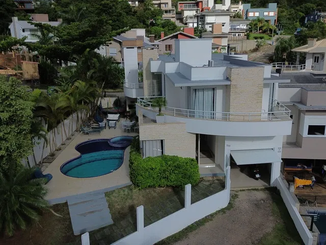 Imagem: Lindíssima Casa Alto Padrão