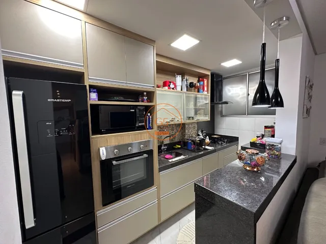 Imagem: O apartamento possui 2 Dormitórios, 1 Suíte, 1 Vaga na