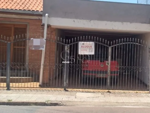 Imagem: A loja possui 3 Dormitórios, 2 Banheiros, 1 Vaga na