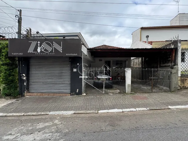 Imagem: More em Uma das Principais Avenidas de Caieiras