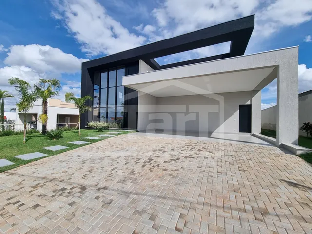Imagem: Luxuosa Casa com Suítes e Área de Lazer