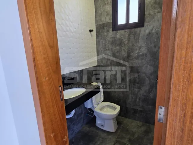 Imagem 4: Casa Impecável à venda no Jardim Ipê,4 Quartos, Pé Direito Duplo e Piscina