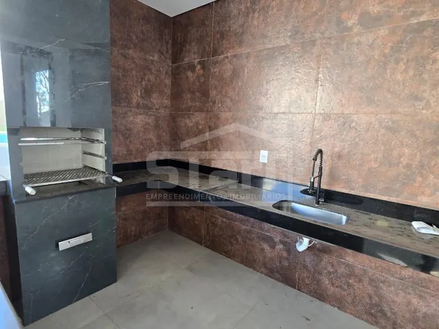 Imagem 5: Casa Impecável à venda no Jardim Ipê,4 Quartos, Pé Direito Duplo e Piscina