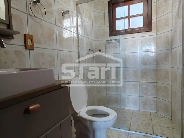 Imagem 6: Excelente Casa de Madeira no Condados da Lagoa por R 7.000 mês