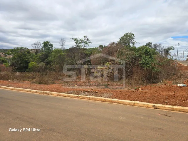 Imagem 3: Oportunidade Imperdível Lote Amplo À Venda no Bairro Amadeus