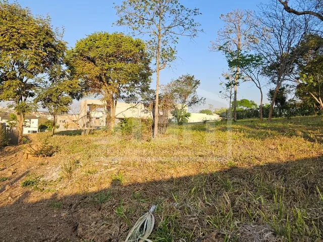Imagem: Lote Plano de 1.102 m em Condomínio Completo