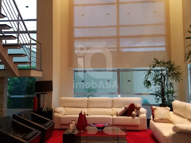 Imagem: Casa de luxo em condomínio à venda em