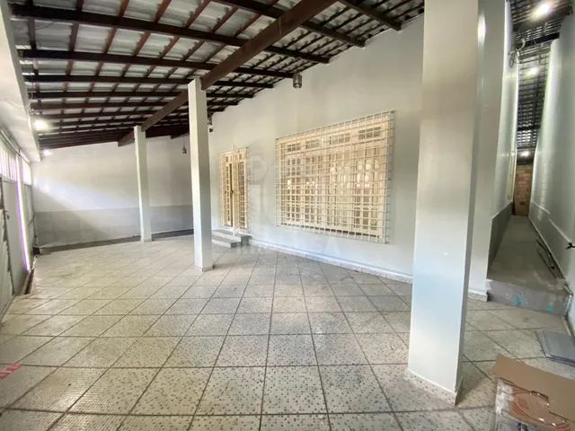 Imagem 3: Imperdível Casa à Venda em Manaus-AM, Parque 10 de Novembro: 4 Quartos, 1 Suite, 2