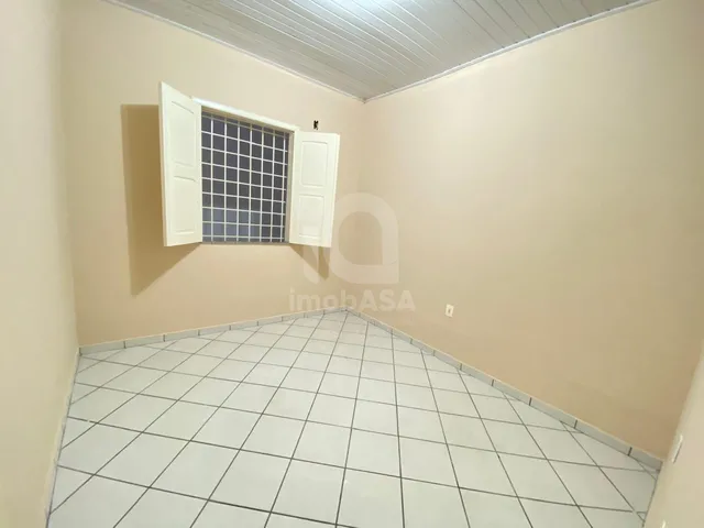Imagem 6: Imperdível Casa à Venda em Manaus-AM, Parque 10 de Novembro: 4 Quartos, 1 Suite, 2