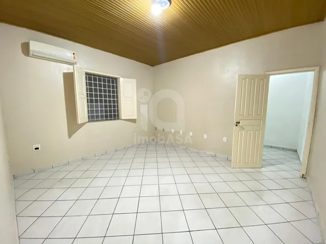 Imagem 14: Imperdível Casa à Venda em Manaus-AM, Parque 10 de Novembro: 4 Quartos, 1 Suite, 2