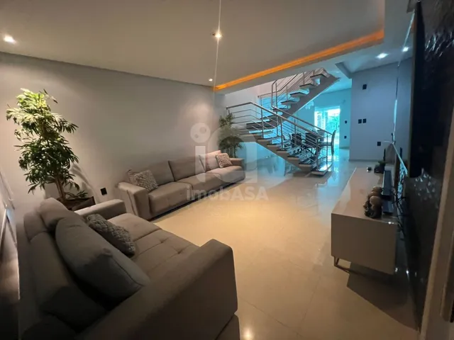 Imagem: Imóvel de luxo em condomínio no Tarumã