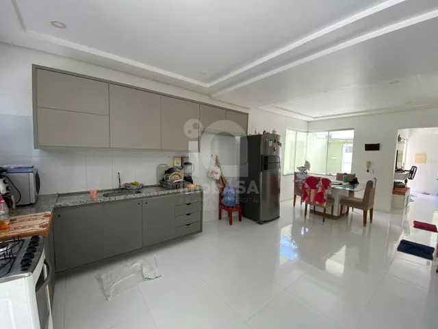 Imagem: Casa de 2 quartos com 2 suítes e 2 salas