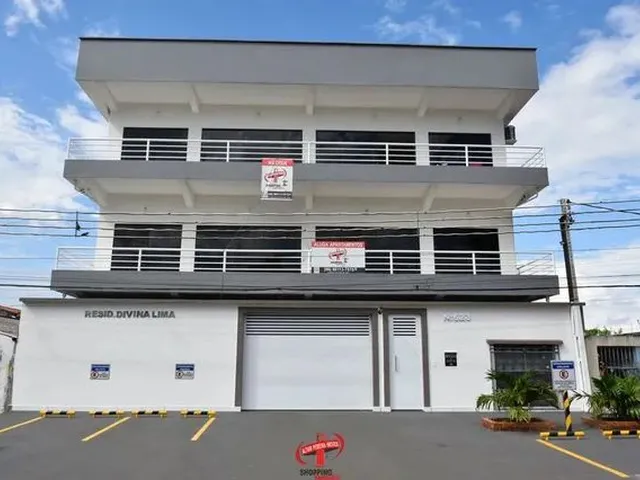 Imagem: O apartamento possui 2 Dormitórios, 1 Banheiro, 1 Vaga na