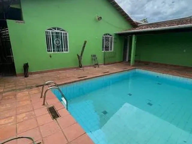 Imagem: Com Piscina e 3 Qts, na Sul