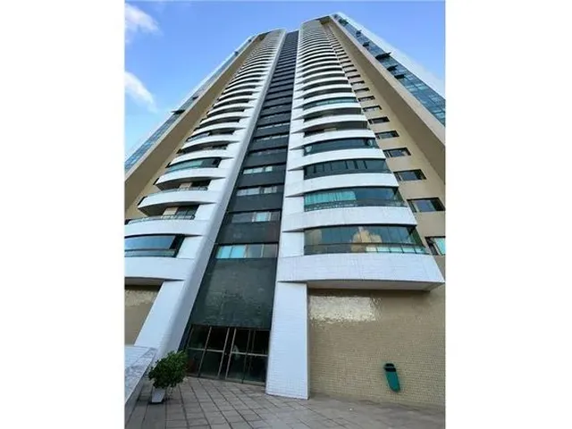 Imagem: O apartamento possui 4 Dormitórios, 5 Banheiros, 3 Vagas