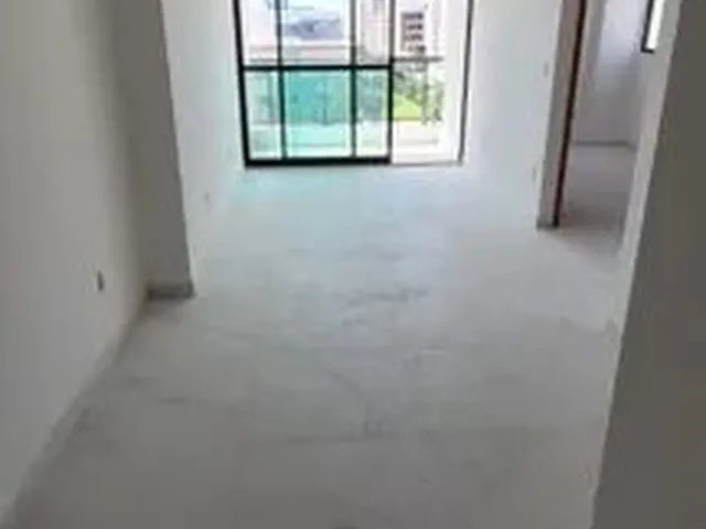 Imagem: O apartamento possui 2 Dormitórios, 1 Suíte, 1 Banheiro,