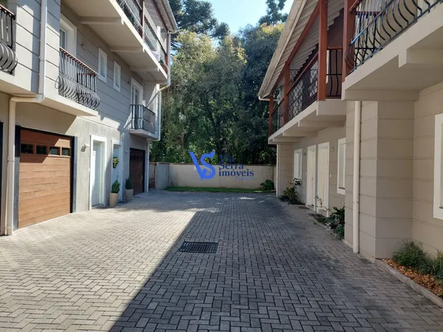 Imagem: A casa possui 2 Dormitórios, 2 Suítes, 3 Banheiros, 1