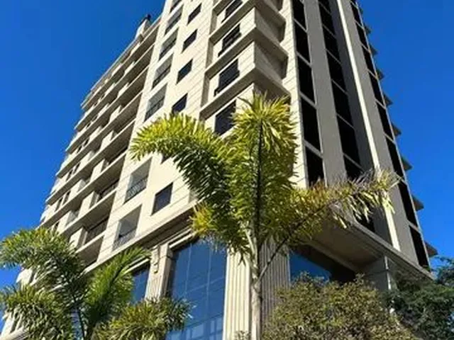 Imagem: O apartamento possui 2 Dormitórios, 1 Suíte, 2 Banheiros,