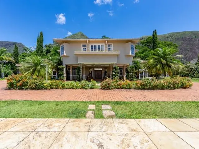 Imagem: Cód. 605 - Casa de Luxo com Vista Deslumbrante