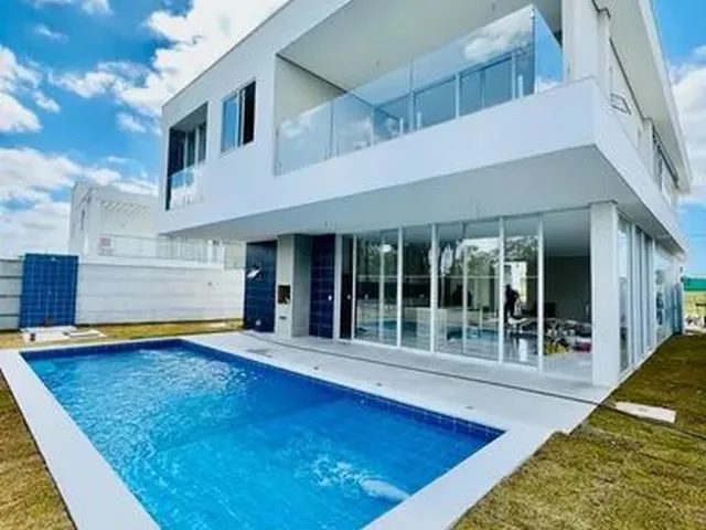 Imagem: A casa possui 4 Dormitórios, 4 Suítes, 4 Banheiros, 4