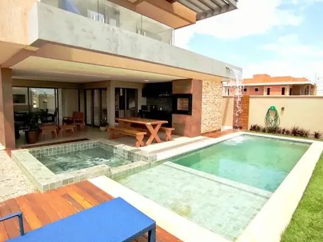 Imagem: A casa possui 4 Dormitórios, 4 Suítes, 4 Banheiros, 4
