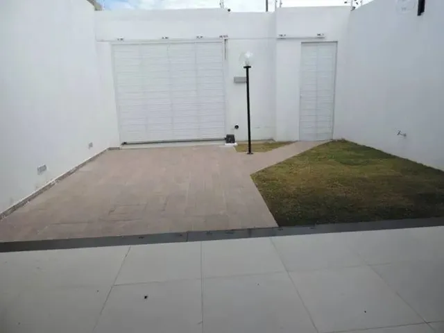 Imagem 3: Ag01 Casa a Venda em Laranjeiras 3 Quartos