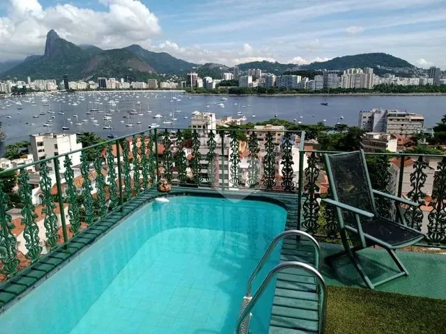 Imagem: Apartamento Triplex com 5 Dormitórios À