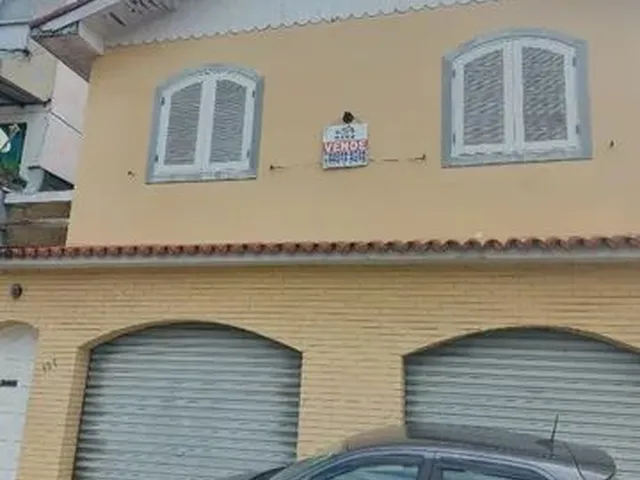Imagem: A casa possui 3 Dormitórios, 3 Banheiros, 3 Vagas na