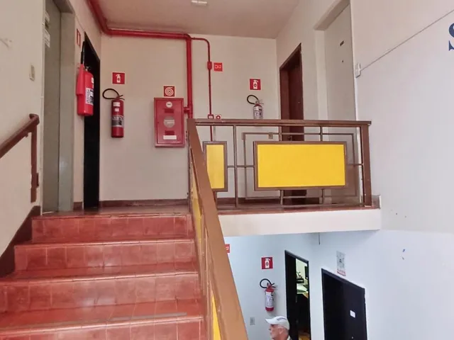 Imagem 4: PRÉDIO COMERCIAL E RESIDENCIAL NA AV. BRASIL