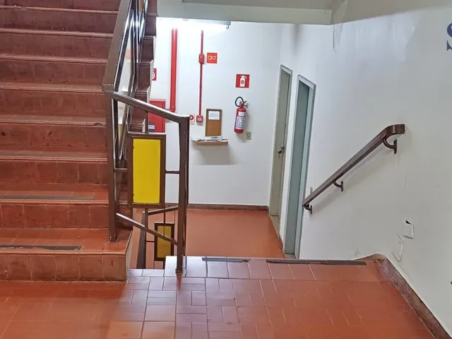 Imagem 6: PRÉDIO COMERCIAL E RESIDENCIAL NA AV. BRASIL