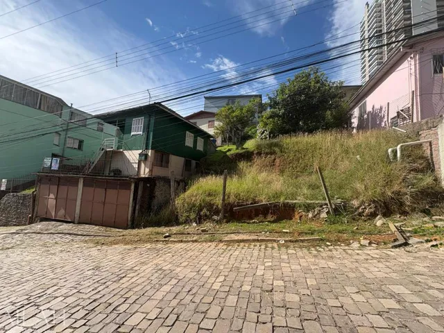 Imagem: Terreno no Bairro Petrópolis, com 312